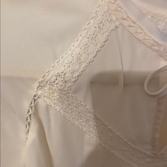 Heartloom Women's Ivory Lace Blouse - Picture 3 of 7